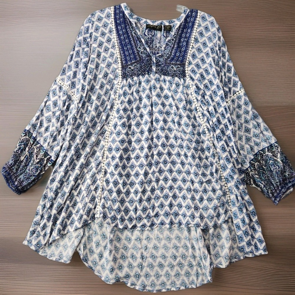 Lola P. Anthropologie Boho Peasant Blouse. Tags on in excellent condition.